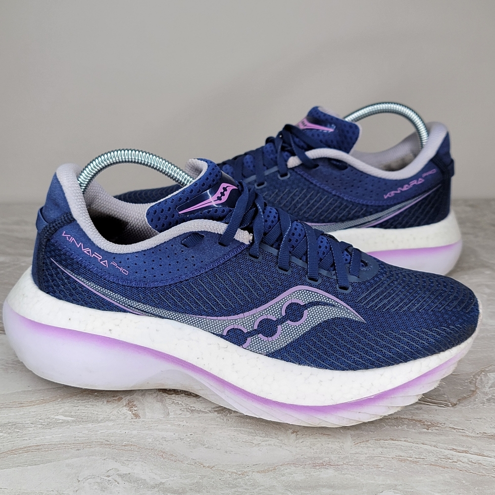 Saucony Kinvara Pro Runnig Speedroll Technology Women's Size 10 Blue Pink Indigo